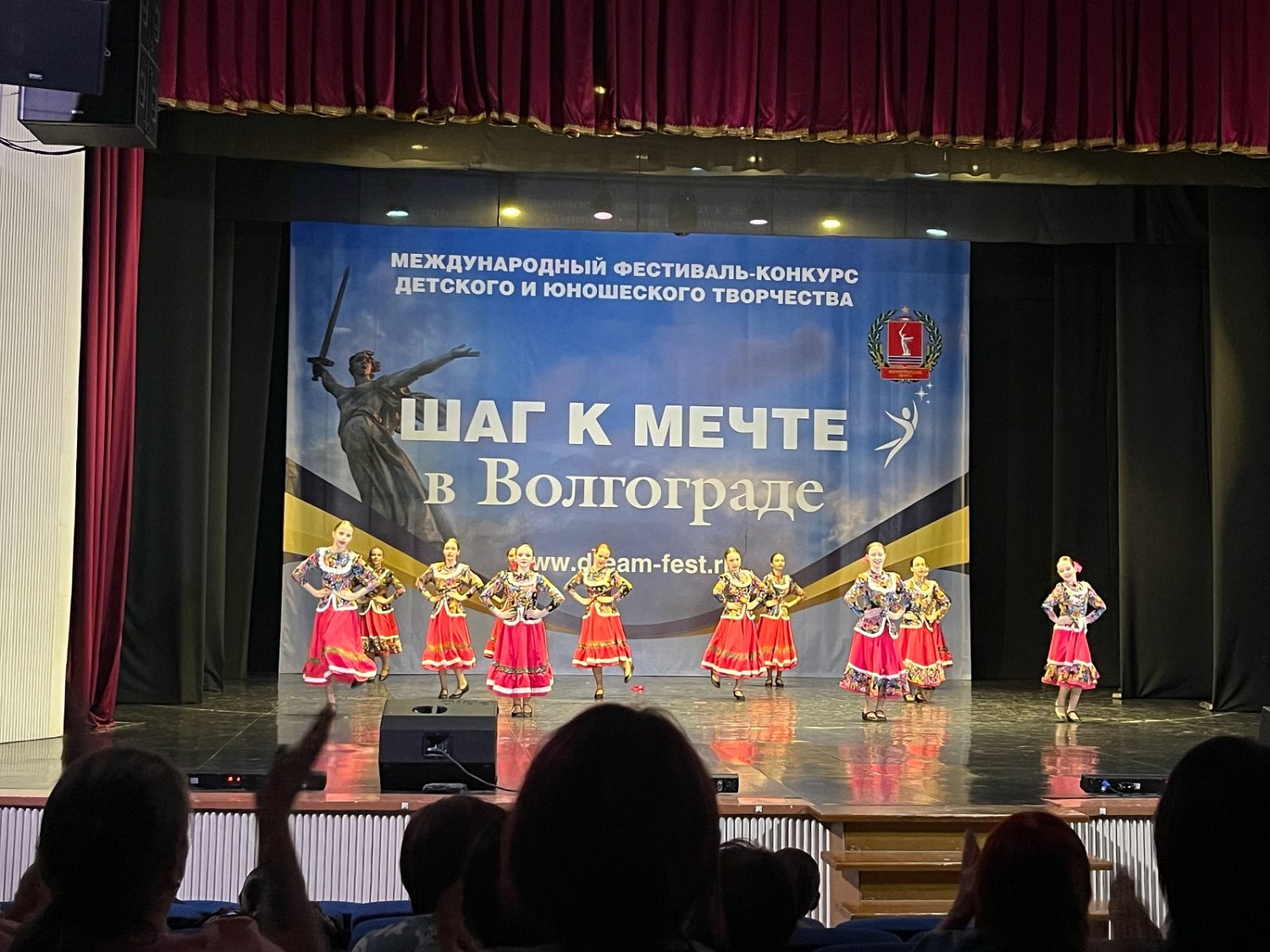 Участники специальной военной операции посетили Благотворительный концерт ко Дню Великой Победы.