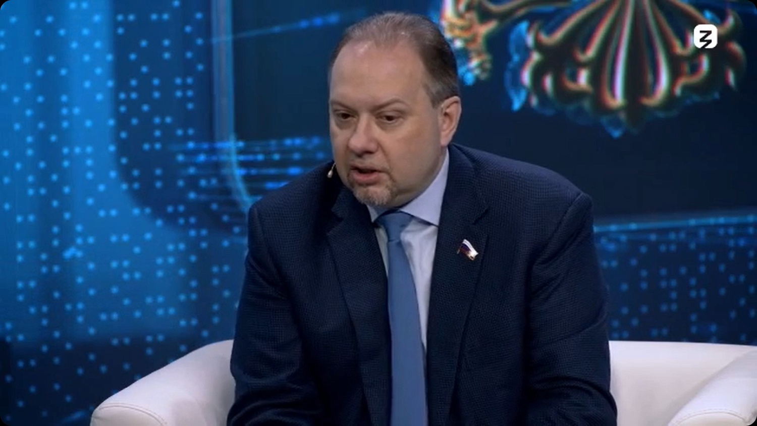 Трансляция из студии Российского общества «Знание».